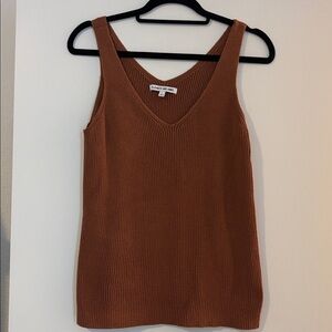 Elizabeth and James brown ribbed sweater tank size L // 2496